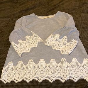 Chico’s spring top. Size 3